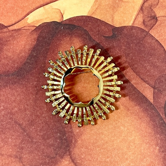 Vintage Gold Tone CELEBRITY NY Starburst Statement Brooch, Mid-Century Modern - Picture 2 of 5